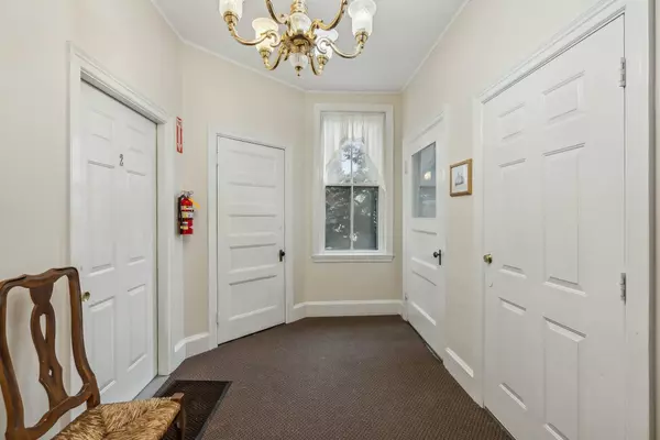 Portland, ME 04102,3 Walker ST #203