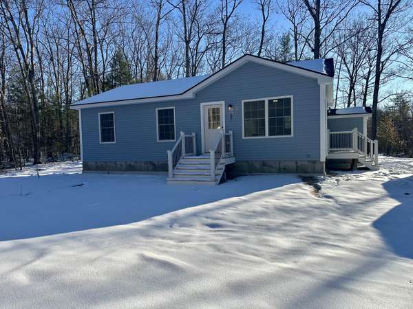 221 Dunton RD, Naples, ME 04055