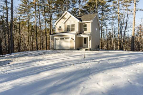 107 Mayberry RD,  Gray,  ME 04039