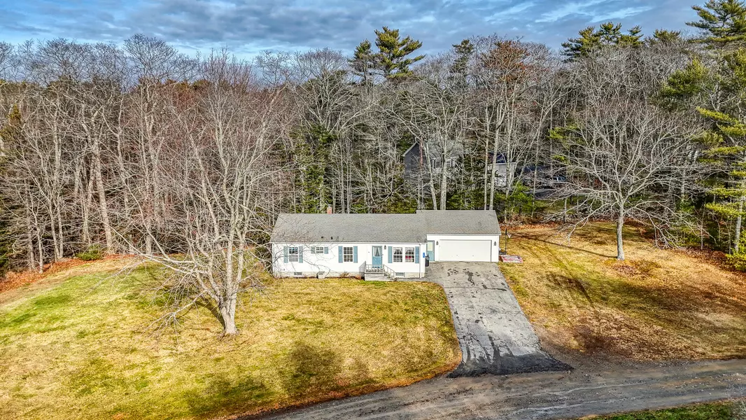 8 Bracketts LN, Bristol, ME 04539