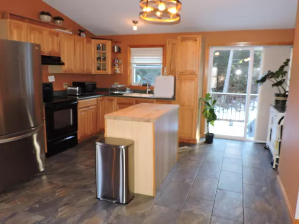 Mount Vernon, ME 04352,615 Church RD