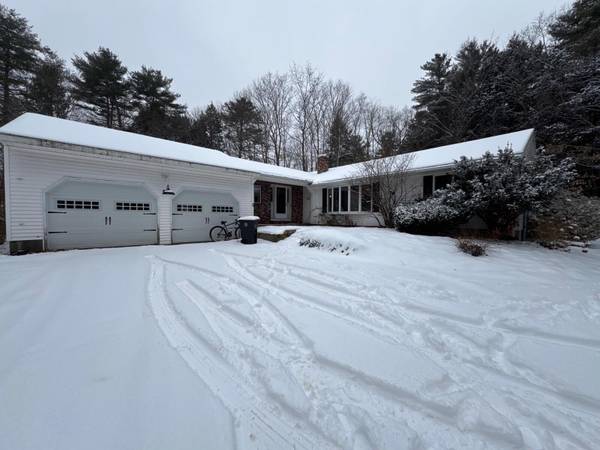 34 Evergreen LN, Windham, ME 04062