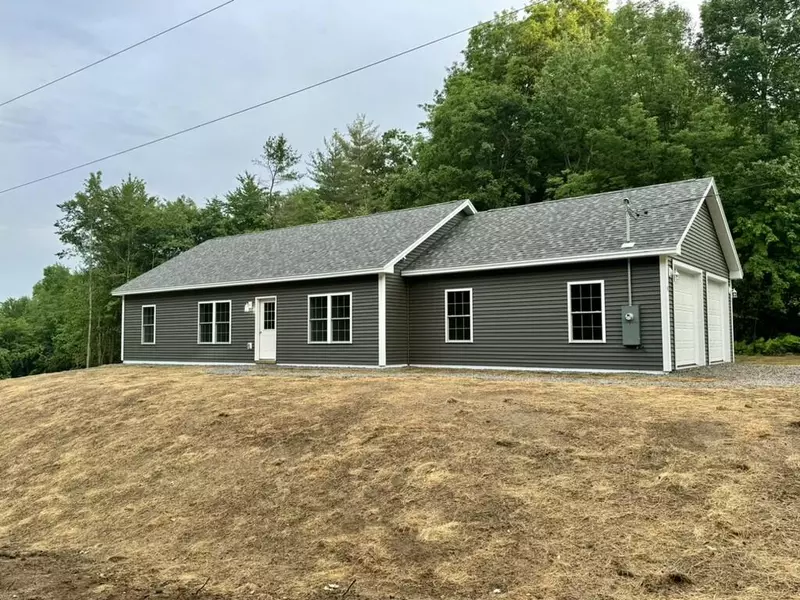 19 Susan Drive DR, Sabattus, ME 04280