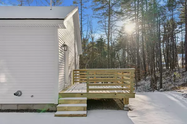Waterboro, ME 04061,7 Crystal LN
