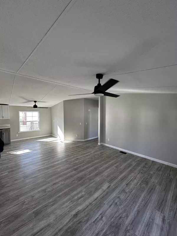 Lewiston, ME 04240,12 Oxbow DR