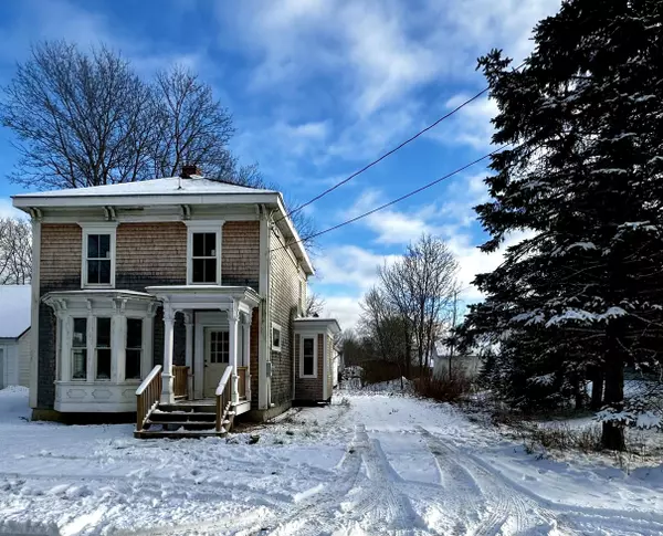 Calais, ME 04619,48 Germain ST