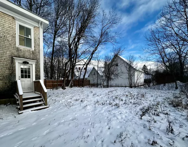 Calais, ME 04619,48 Germain ST