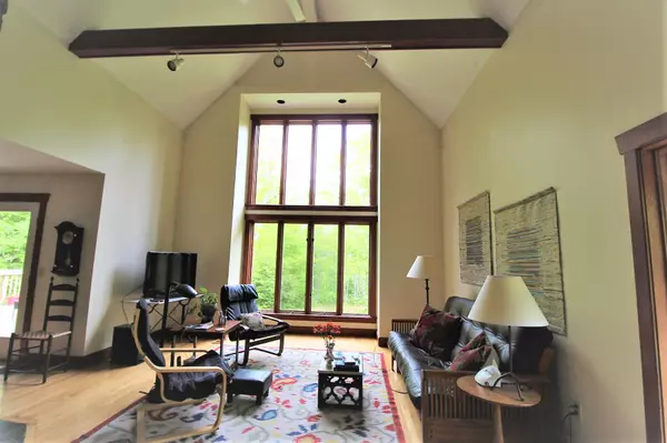 Frankfort, ME 04438,83 Indian Hill LN