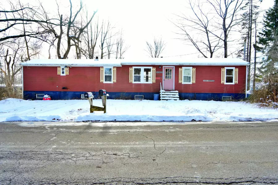 41 Pond ST, Bucksport, ME 04416