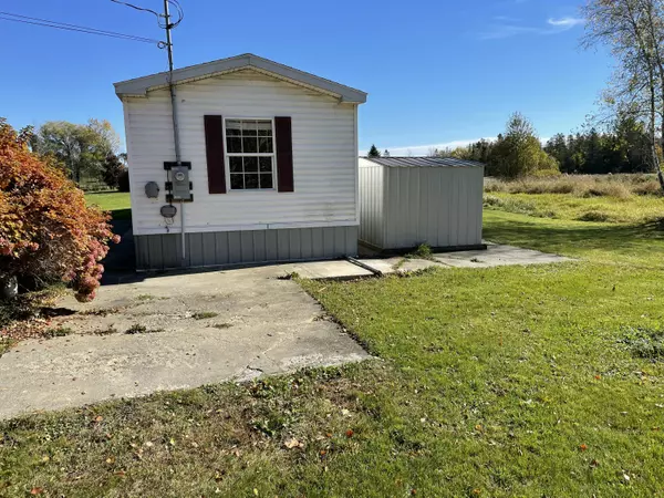 Hermon, ME 04401,132 Fuller RD