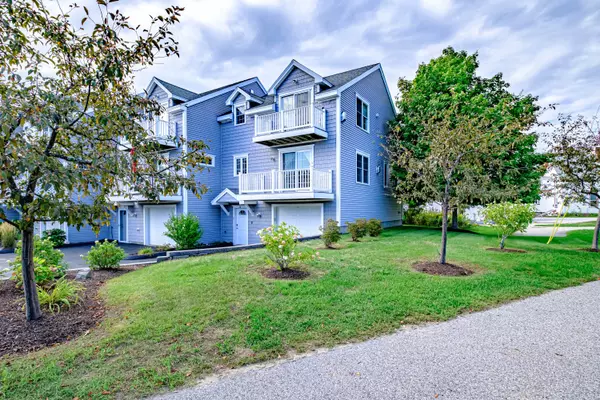 25 Henley ST #12, South Portland, ME 04106