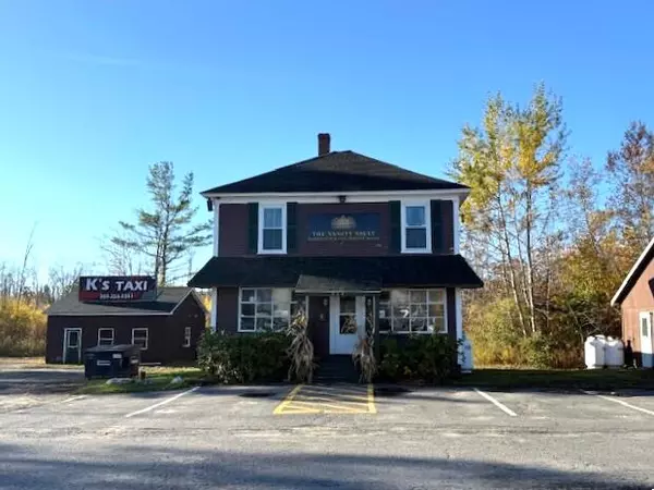 Oakland, ME 04963,882 Kennedy Memorial DR