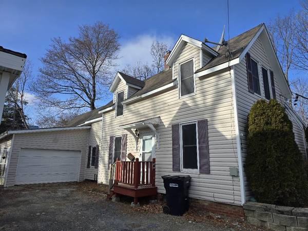 148 Fruit ST, Bangor, ME 04401