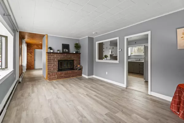 Hermon, ME 04401,562 Blackstream RD