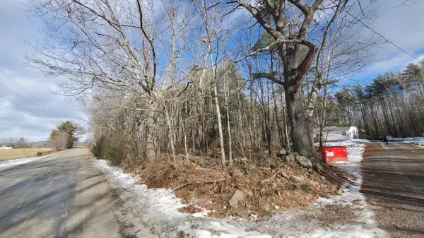 Saint Albans, ME 04971,46 Snow RD