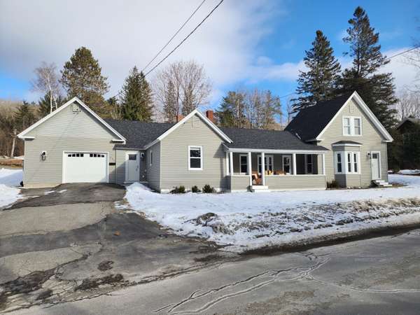 108 Fairview AVE, Farmington, ME 04938