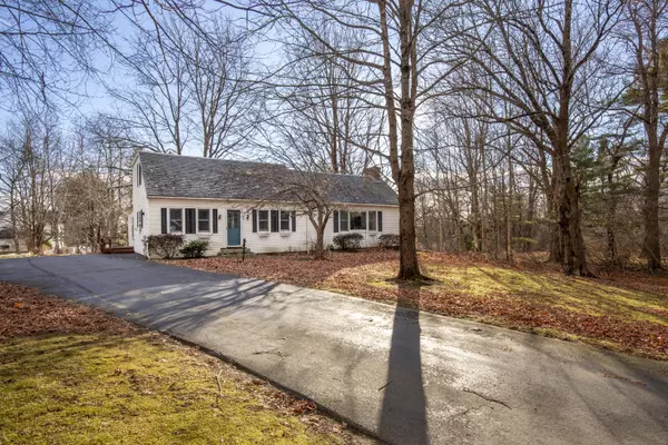 18 Main St Mall, Thomaston, ME 04861