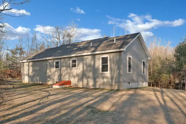 Sanford, ME 04073,68 Welch LN