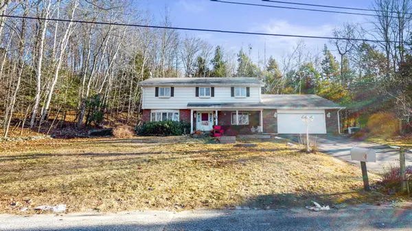 Lewiston, ME 04240,18 Hillview LN