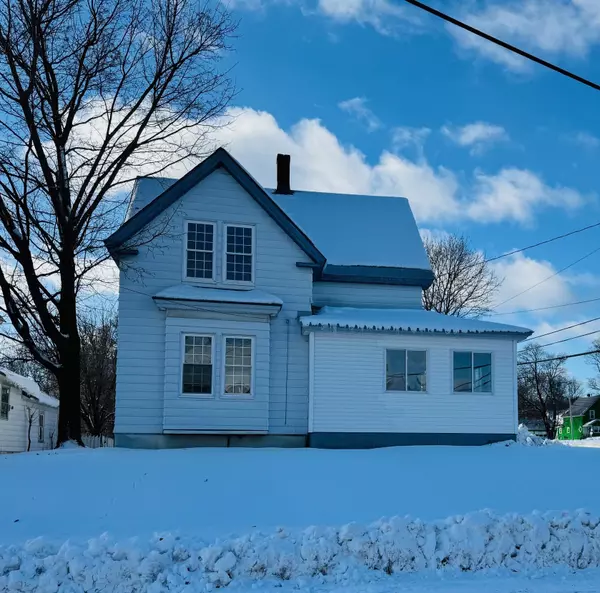 Millinocket, ME 04462,104 Oxford ST