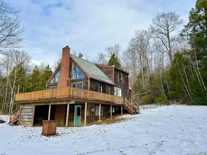 124 E Benton RD, Benton, ME 04901