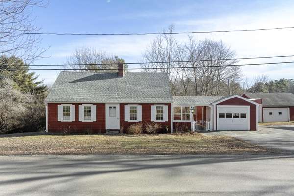 26 School ST, Damariscotta, ME 04543