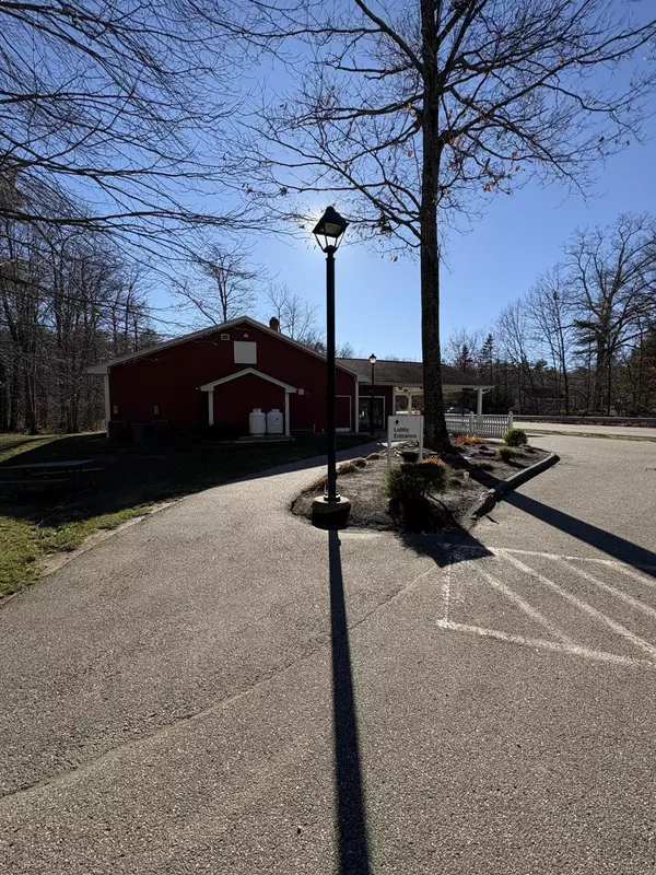 Arundel, ME 04046,1298 Alfred RD