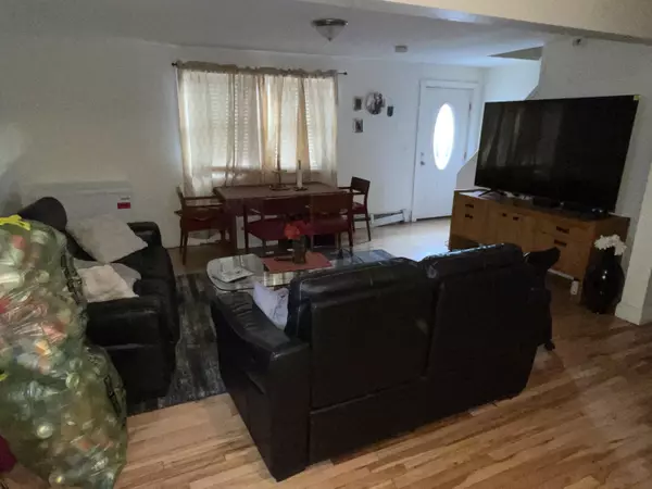 Portland, ME 04103,35 Cypress ST