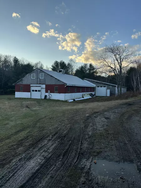 367 Windsor RD, China, ME 04358