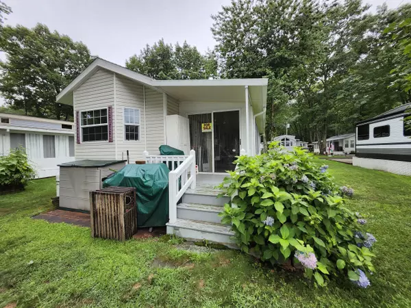 Wells, ME 04090,150 Chapel RD #515