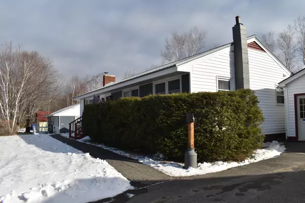 Millinocket, ME 04462,99 Michigan ST