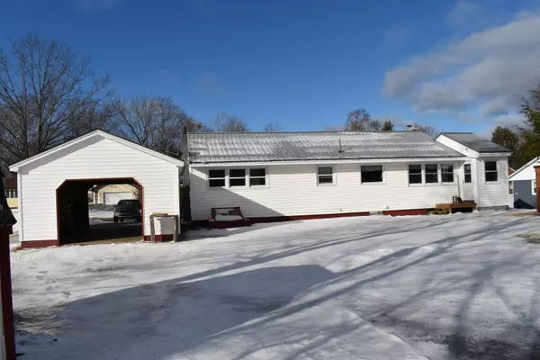 Millinocket, ME 04462,99 Michigan ST