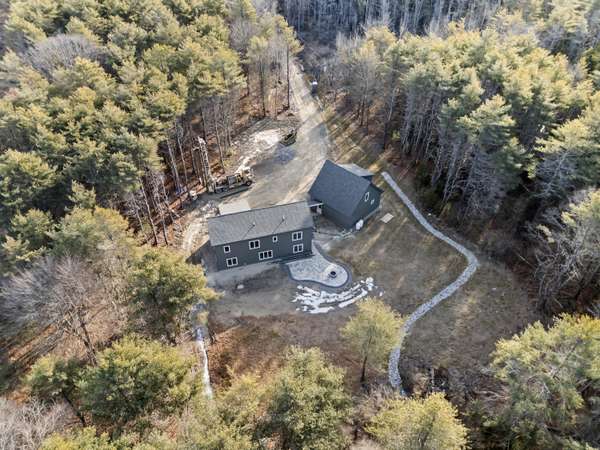 32 Wisteria LN, Harpswell, ME 04079