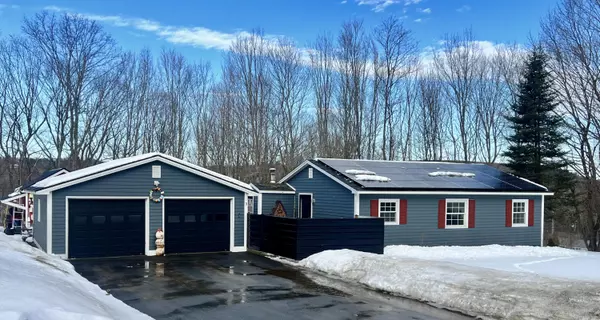 3 Oak Ridge DR, Chelsea, ME 04330