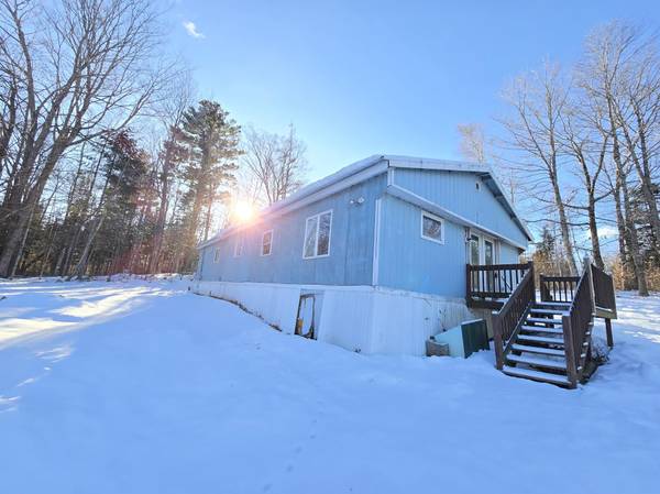 4 Barnard RD, Barnard Twp, ME 04414