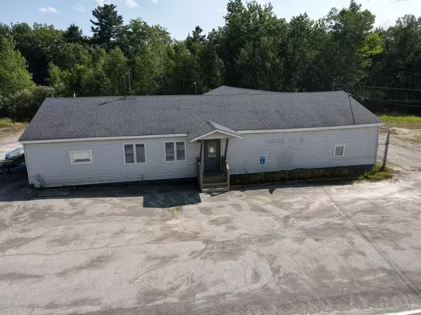 Pittsfield, ME 04967,235 Hunnewell AVE