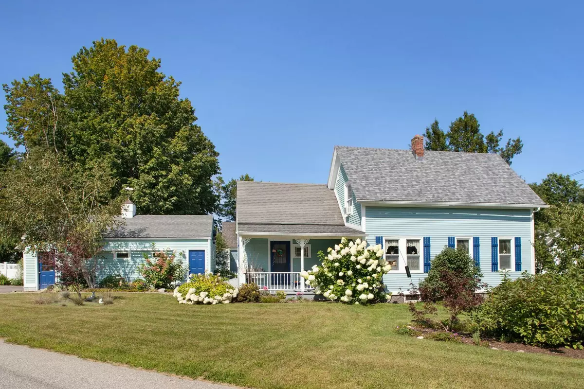 Kennebunk, ME 04043,61 Brown ST