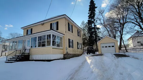 Baileyville, ME 04694,55 Summit ST