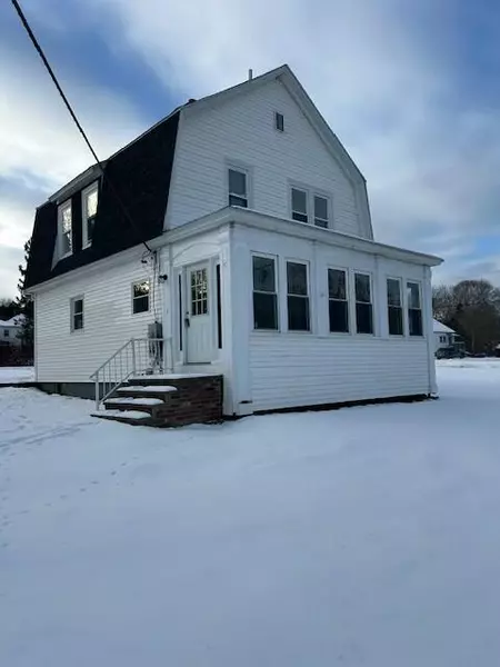 633 Main ST, Old Town, ME 04468