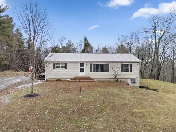 Whitefield, ME 04353,84 Marine LN