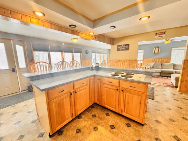 Jackman, ME 04945,10 Nadeau ST