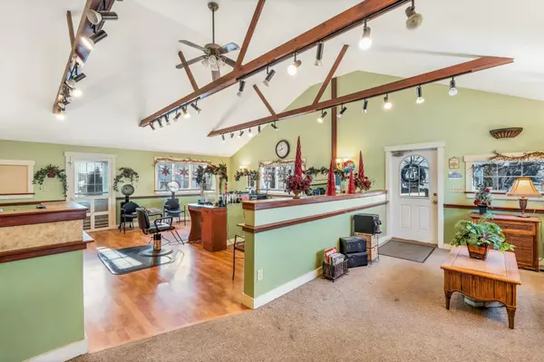 Rockland, ME 04841,242 Park ST