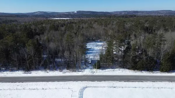 Readfield, ME 04355,234 Chimney RD