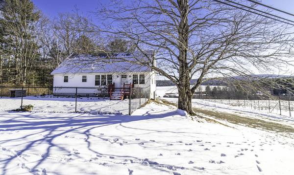 22 Betts RD,  Orrington,  ME 04474