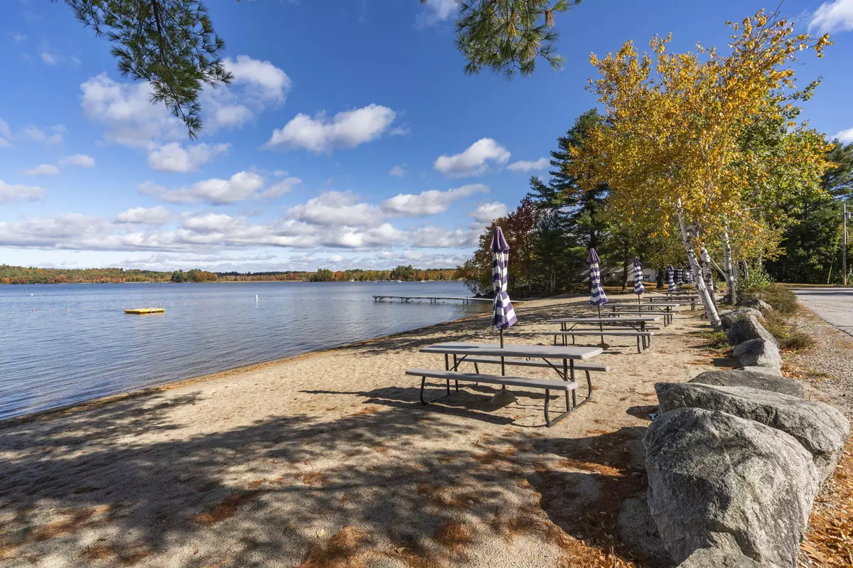 Raymond, ME 04071,7 Lyn CT