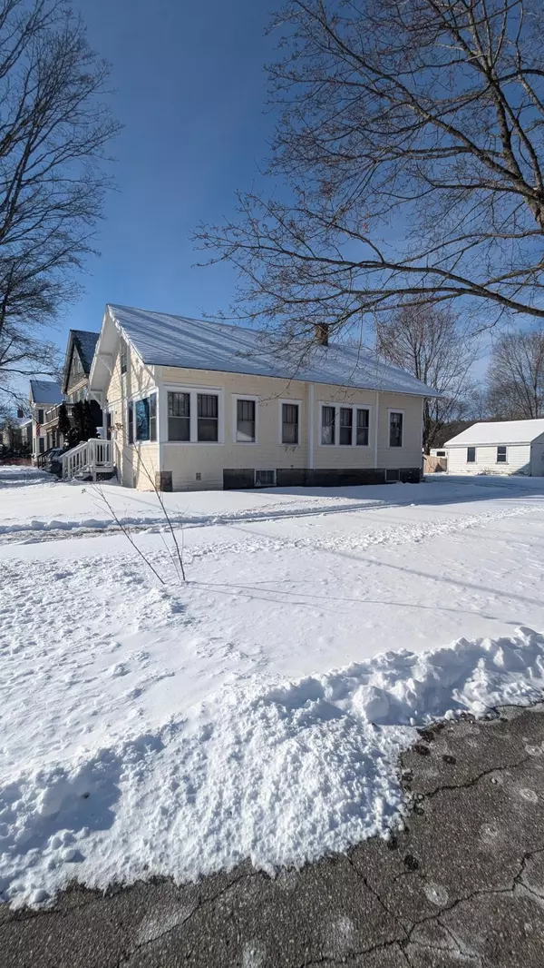 Sanford, ME 04073,10 Summer ST