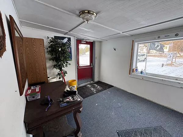 Litchfield, ME 04350,235 Plains RD