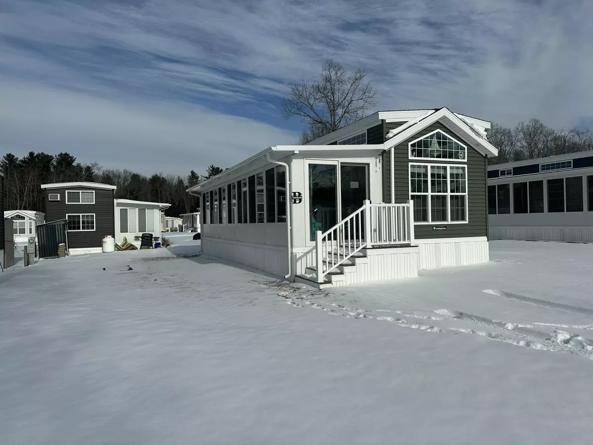 Wells, ME 04090,23 College DR #318