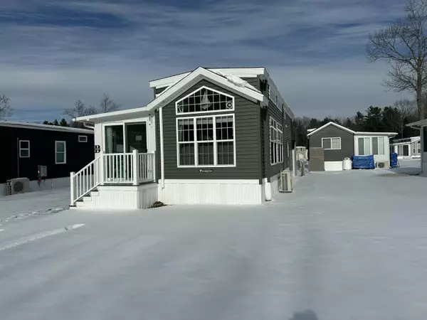 Wells, ME 04090,23 College DR #318