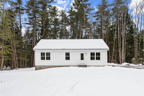 102 Keystone DR, Waterboro, ME 04061